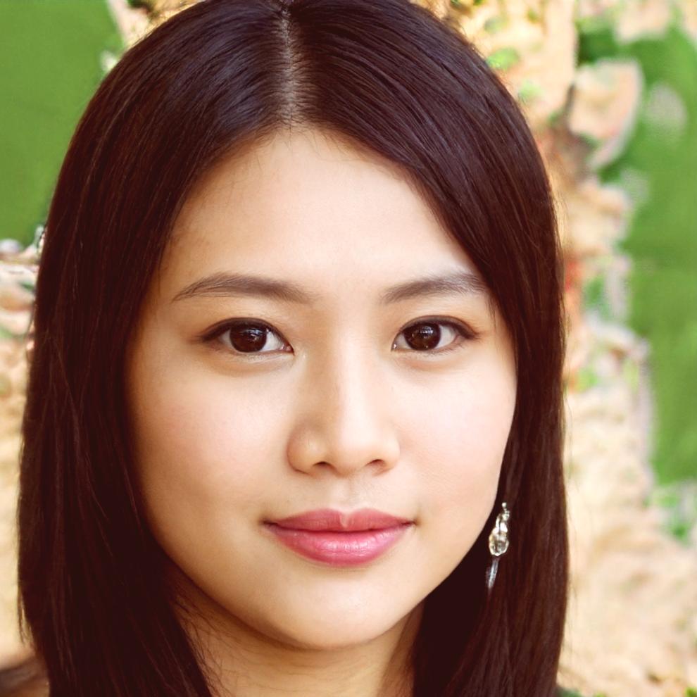 Portrait professionnel d'Anaëlle Mercier, formatrice experte en stratégies d'épargne